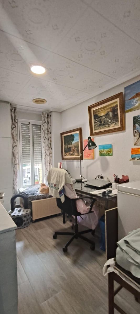 3 quarto Apartamento para venda em Elche / Elx - 140 000 € (Ref: 9355990)