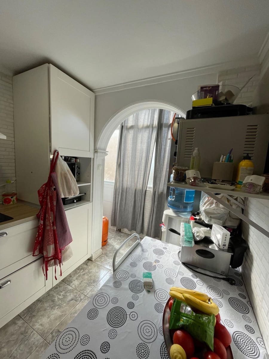 3 bedroom Flat for sale in Elche / Elx - € 95,000 (Ref: 9391063)