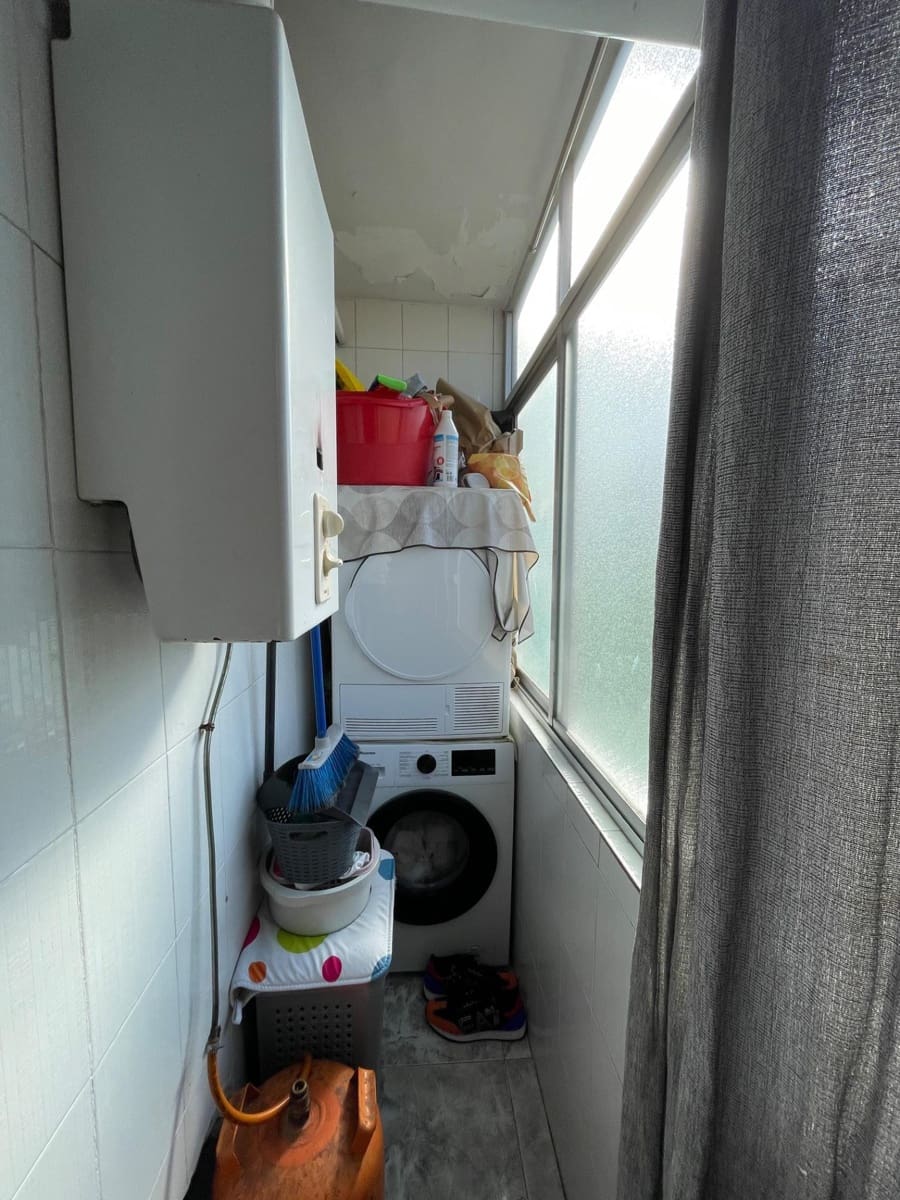 3 bedroom Flat for sale in Elche / Elx - € 95,000 (Ref: 9391063)