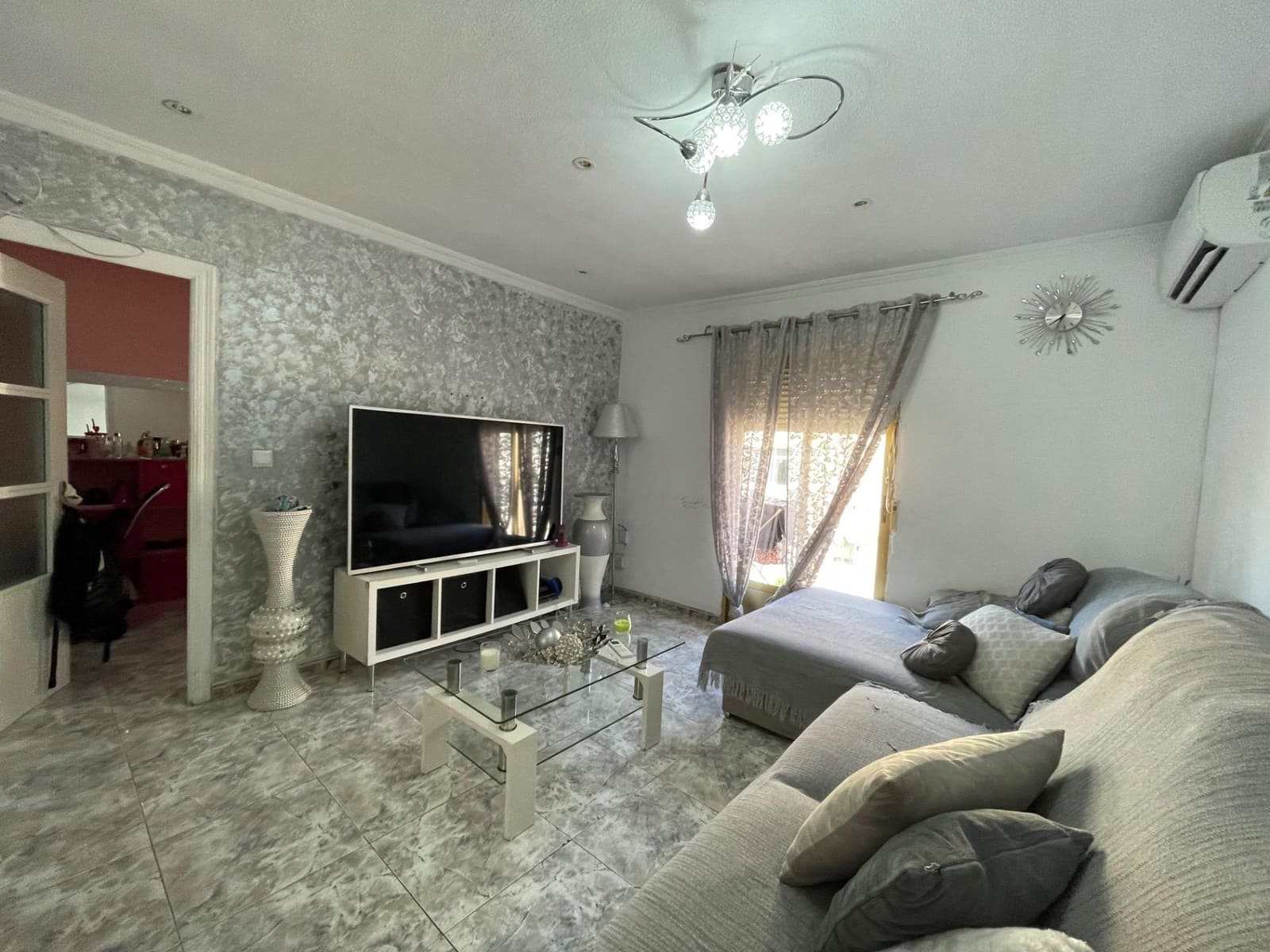 3 bedroom Flat for sale in Elche / Elx - € 95,000 (Ref: 9391063)