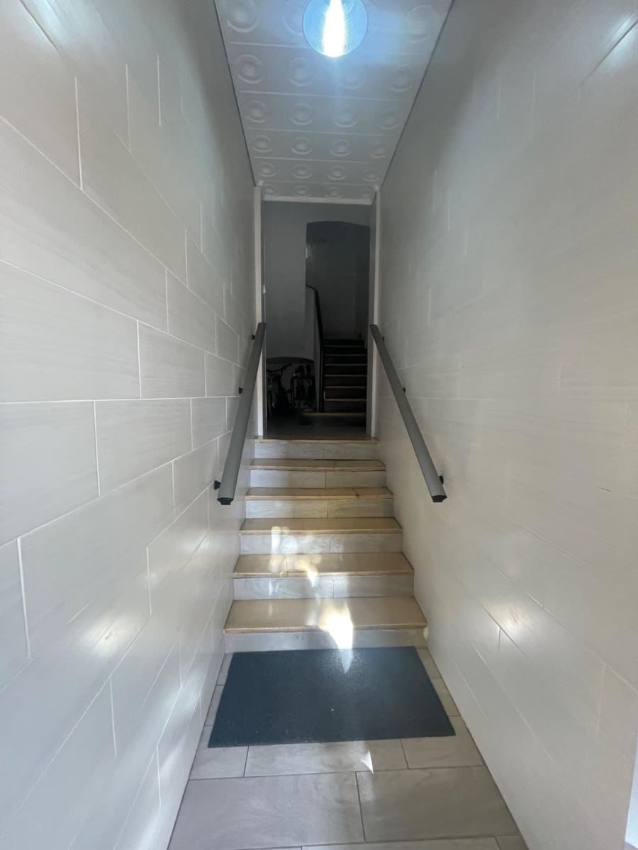 4 bedroom Flat for sale in Elche / Elx - € 93,999 (Ref: 9391064)