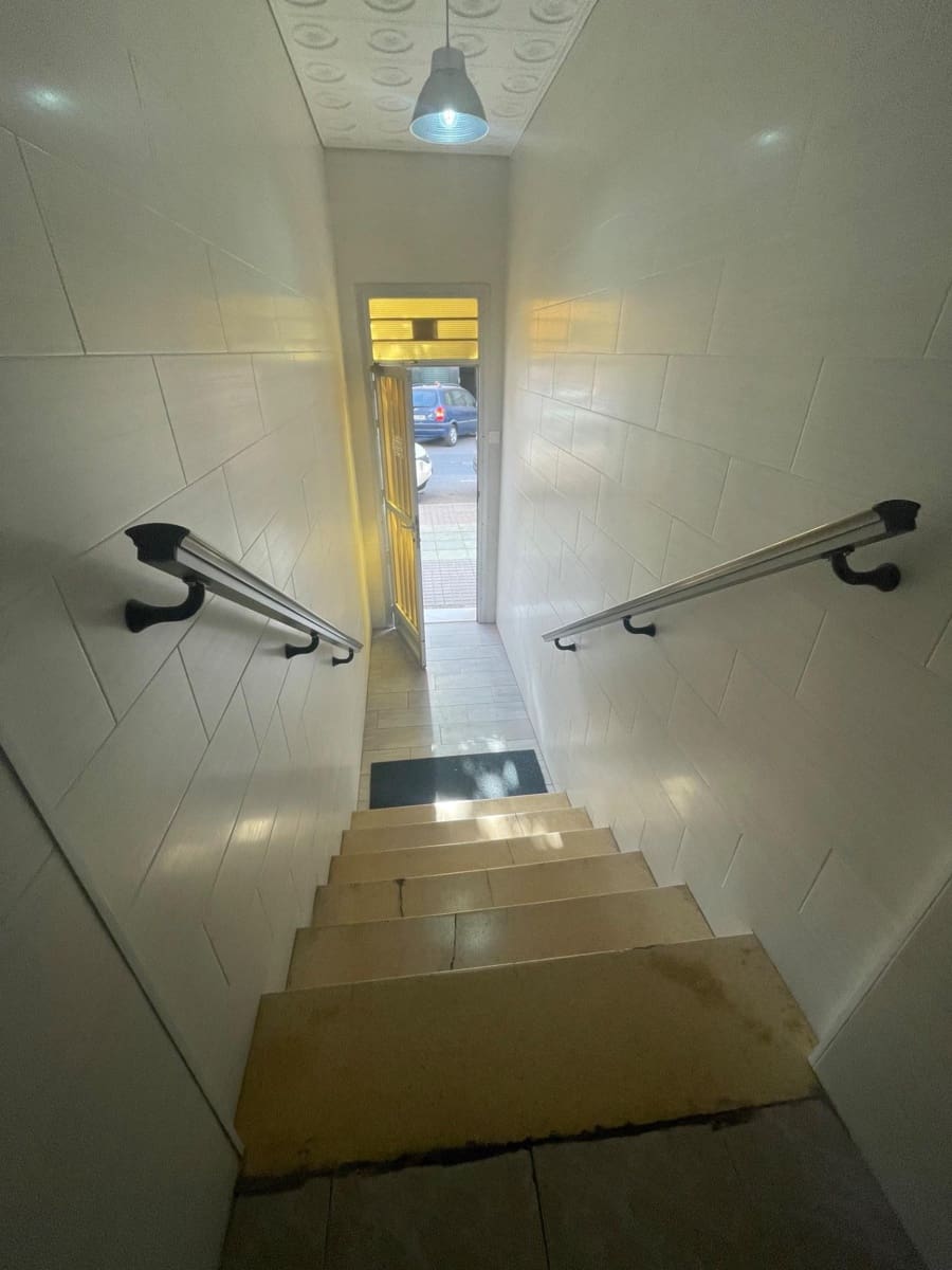 4 bedroom Flat for sale in Elche / Elx - € 93,999 (Ref: 9391064)