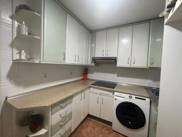 4 makuuhuone Asunto myytävänä paikassa Elche / Elx - 93 999 € (Ref: 9391064)