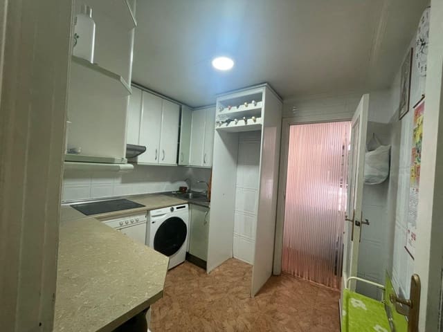 4 makuuhuone Asunto myytävänä paikassa Elche / Elx - 93 999 € (Ref: 9391064)