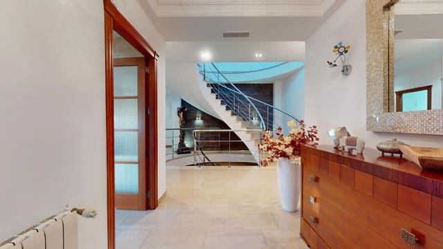 8 soverom Villa til salgs i Peña de las Águilas, Elche / Elx med svømmebasseng garasje - € 1 200 000 (Ref: 9403526)