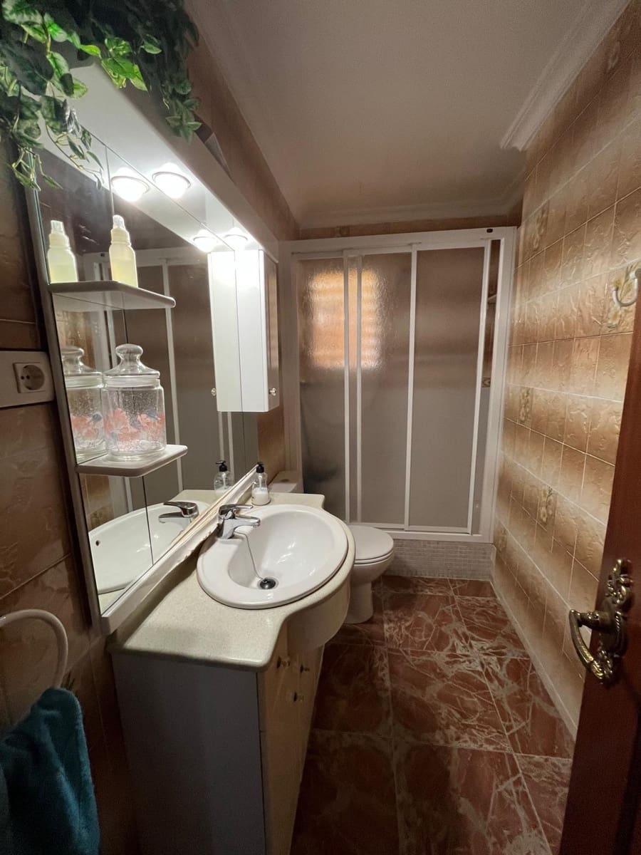 3 bedroom Flat for sale in Elche / Elx - € 119,900 (Ref: 9431158)