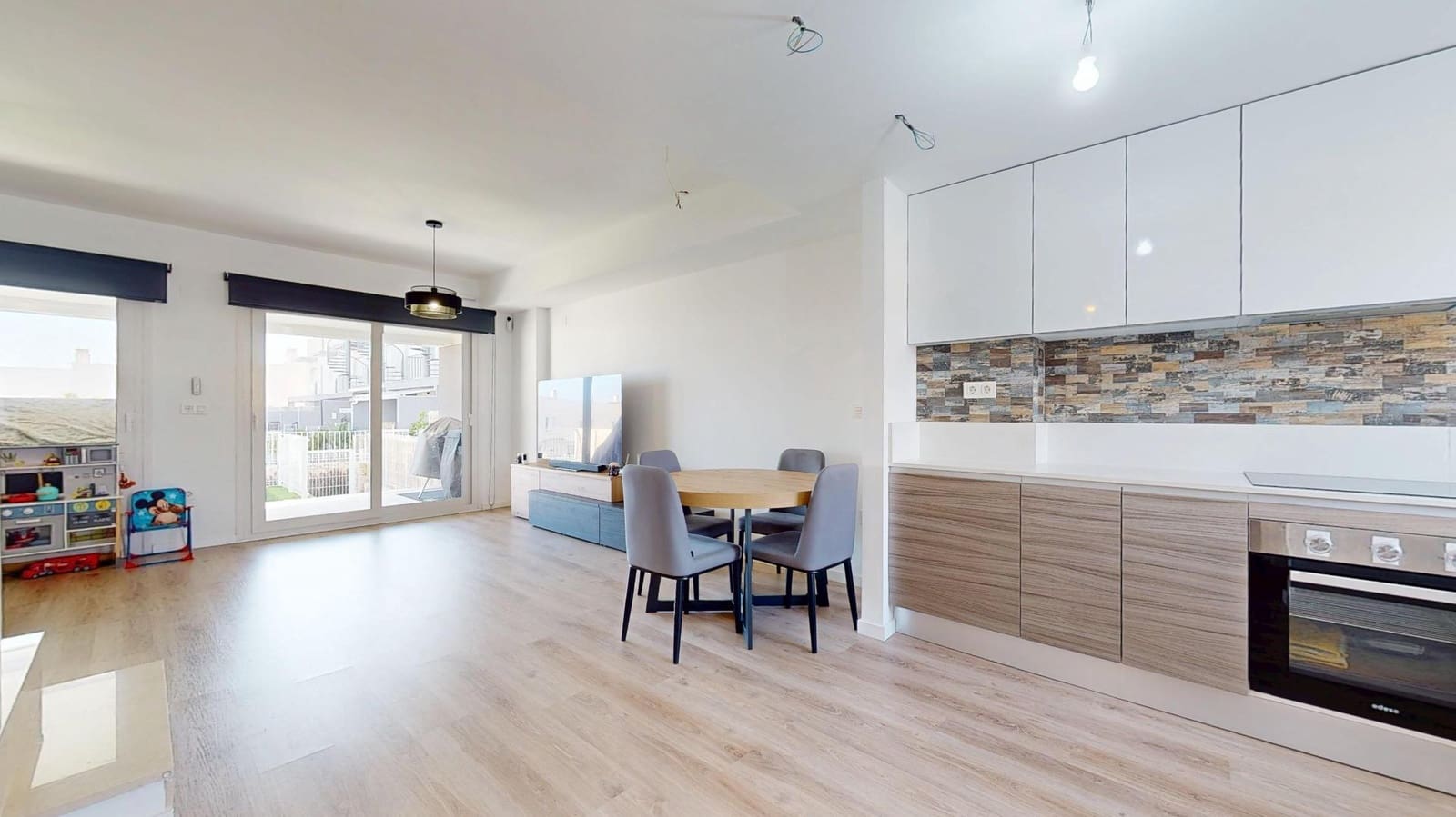 3 chambre Villa/Maison Mitoyenne à vendre à Monforte del Cid avec piscine - 311 000 € (Ref: 9446513)