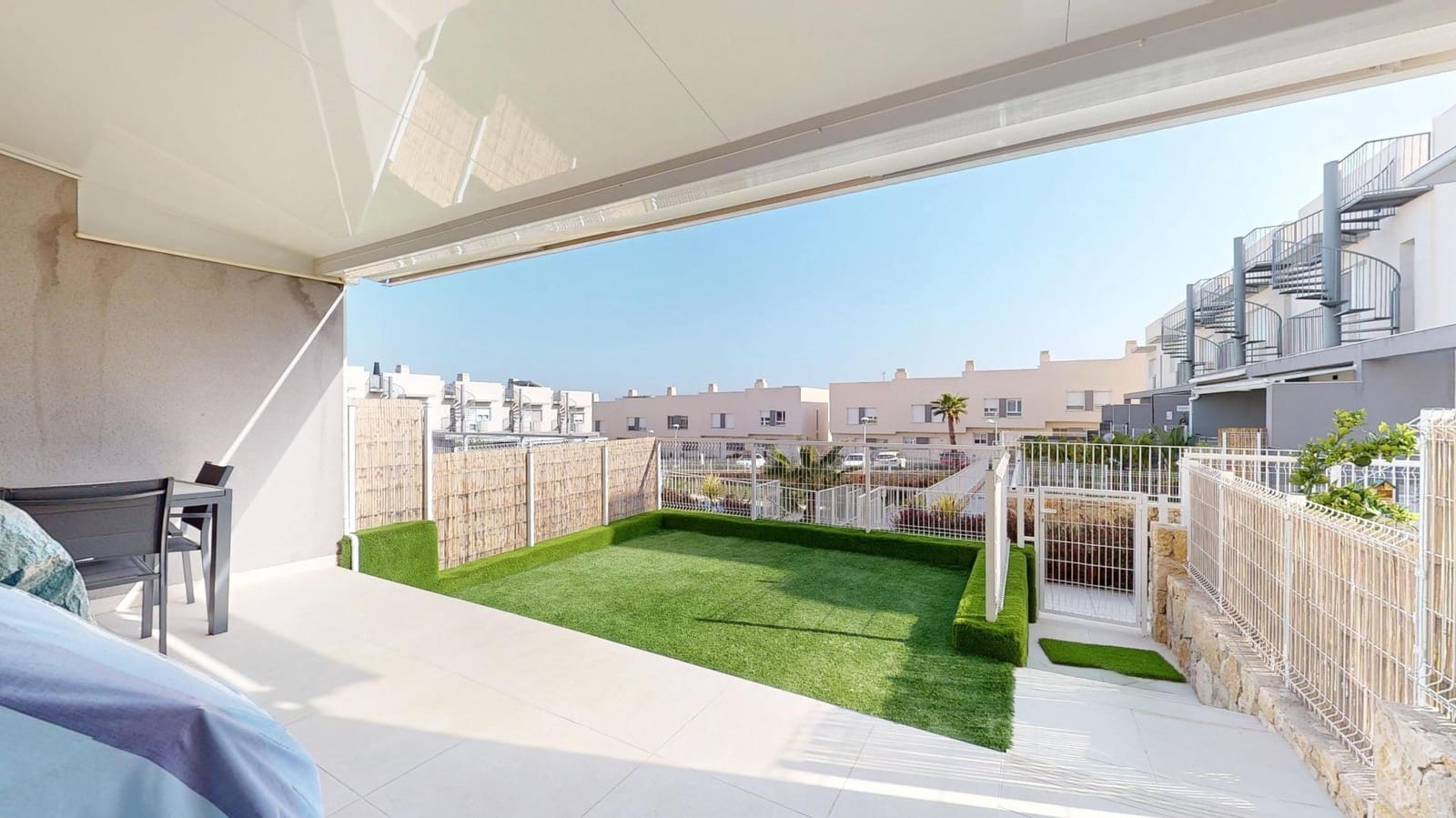 3 chambre Villa/Maison Mitoyenne à vendre à Monforte del Cid avec piscine - 311 000 € (Ref: 9446513)