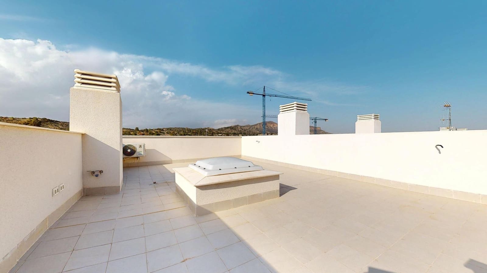 3 chambre Villa/Maison Mitoyenne à vendre à Monforte del Cid avec piscine - 311 000 € (Ref: 9446513)