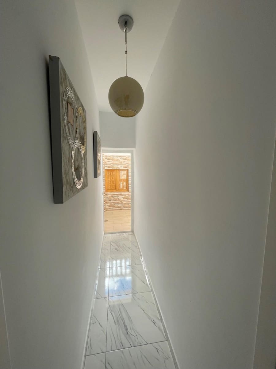 3 bedroom Flat for sale in Elche / Elx - € 137,000 (Ref: 9446515)