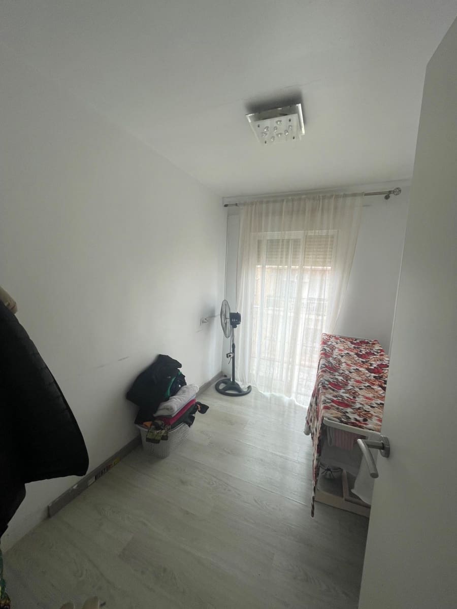 3 soverom Leilighet til salgs i Elche / Elx - € 98 000 (Ref: 9450362)