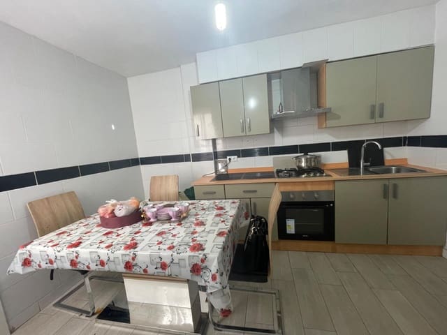 3 soveværelse Lejlighed til salg i Centro, Elche / Elx - € 98.000 (Ref: 9450362)