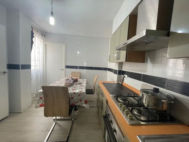 3 soveværelse Lejlighed til salg i Centro, Elche / Elx - € 95.000 (Ref: 9450362)