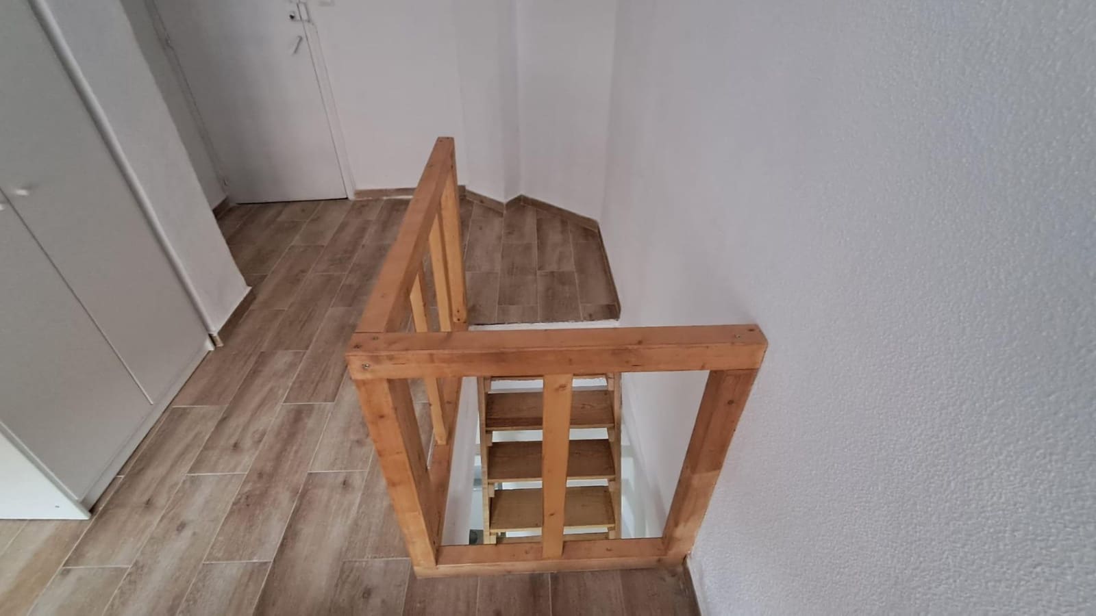 1 makuuhuone Ullakkoasunto vuokrattavana paikassa Elche / Elx - 500 € (Ref: 9456468)