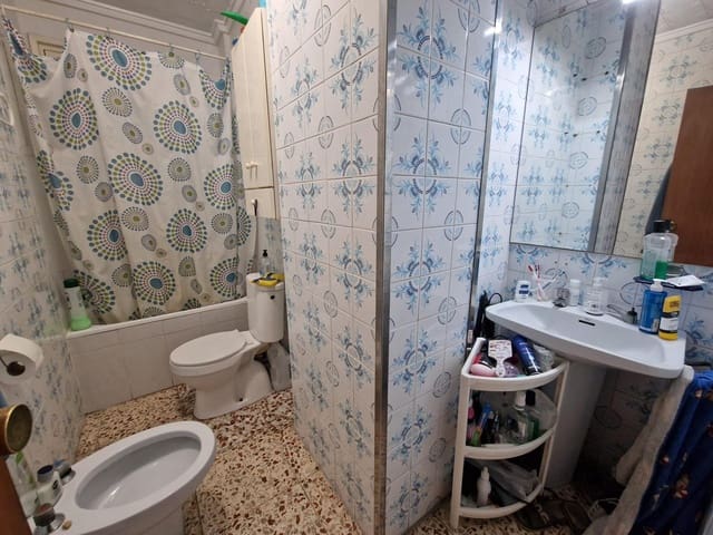 Piso de 4 habitaciones en Centro, Elche / Elx en venta - 169.000 € (Ref: 9462484)