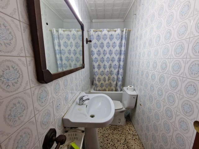 Piso de 4 habitaciones en Centro, Elche / Elx en venta - 169.000 € (Ref: 9462484)