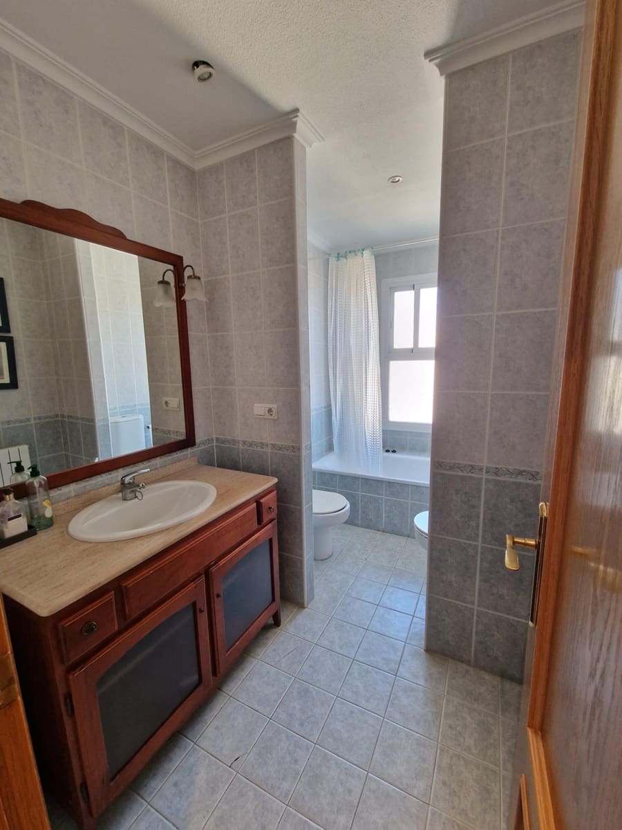 Ático de 3 habitaciones en Elche / Elx en alquiler con piscina - 1.500 € (Ref: 9474978)