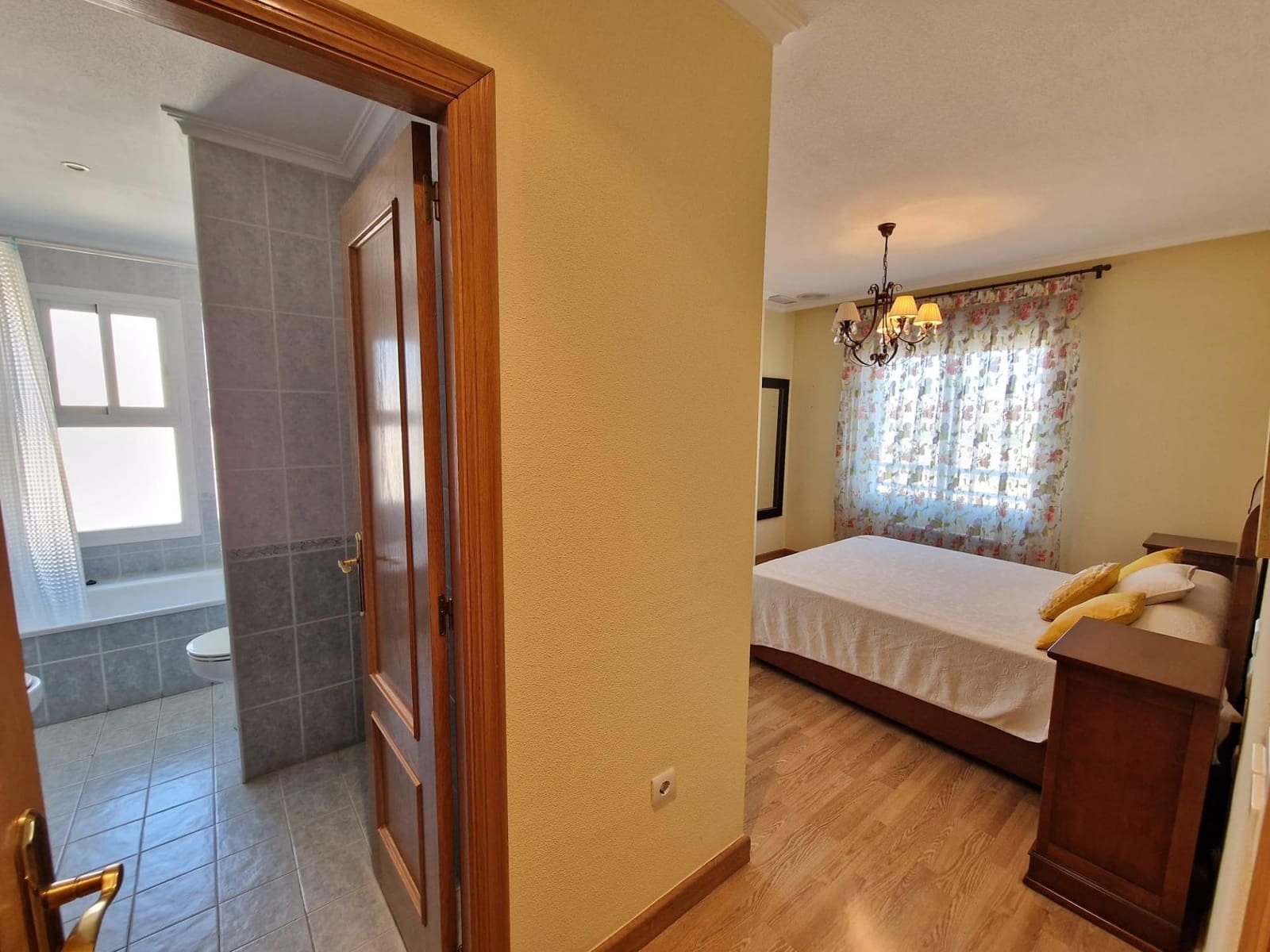 Ático de 3 habitaciones en Elche / Elx en alquiler con piscina - 1.500 € (Ref: 9474978)