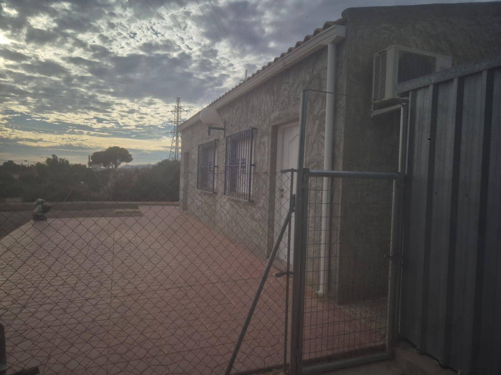 Bungalow de 1 habitación en Matola en alquiler - 700 € (Ref: 9474979)