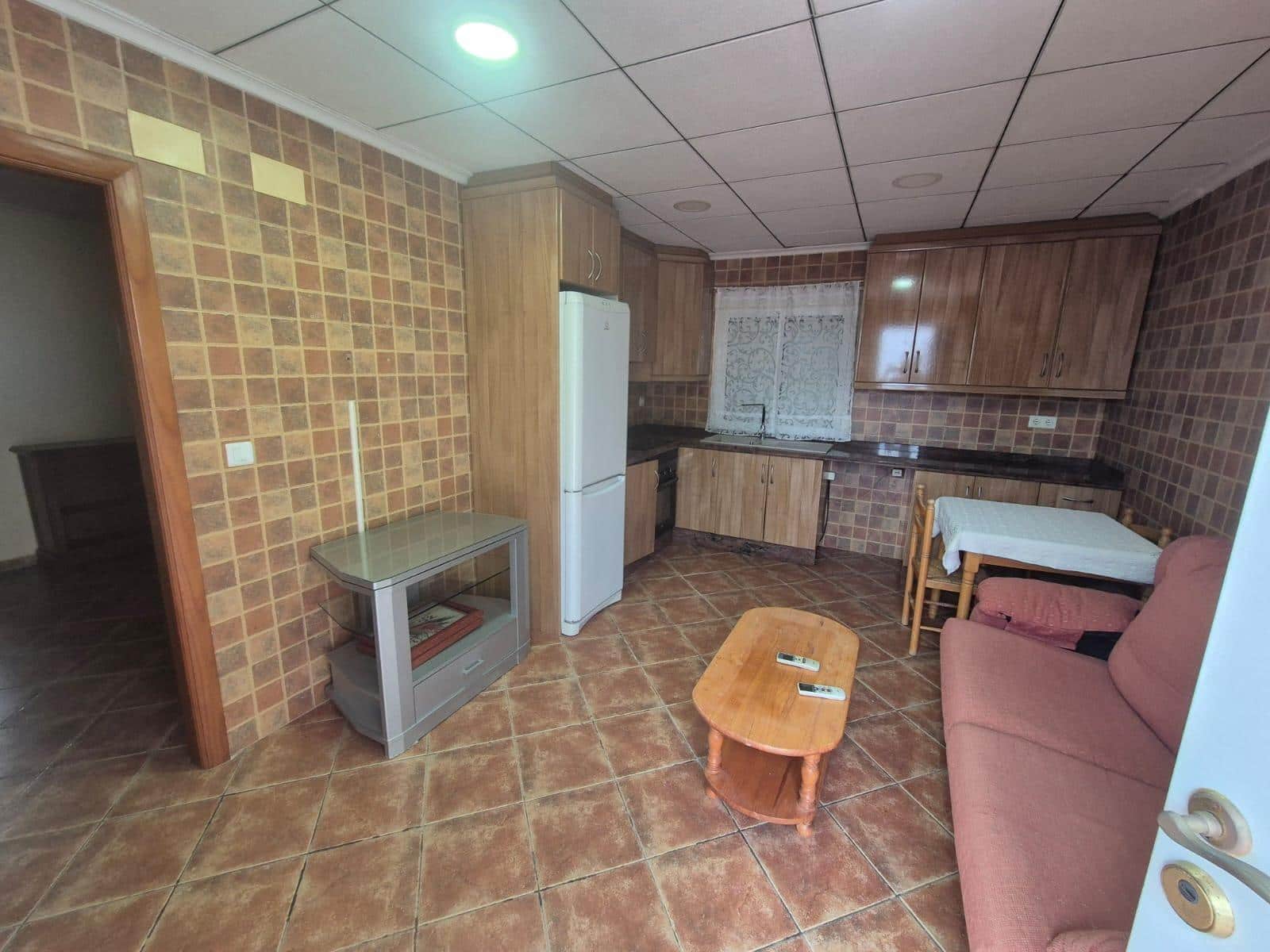 Bungalow de 1 habitación en Matola en alquiler - 700 € (Ref: 9474979)