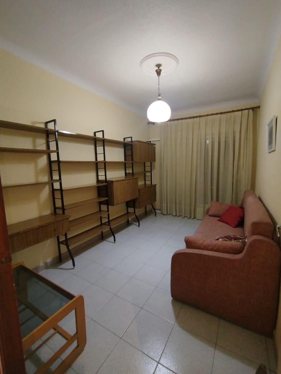 4 bedroom Flat for sale in Elche / Elx - € 115,000 (Ref: 9482118)