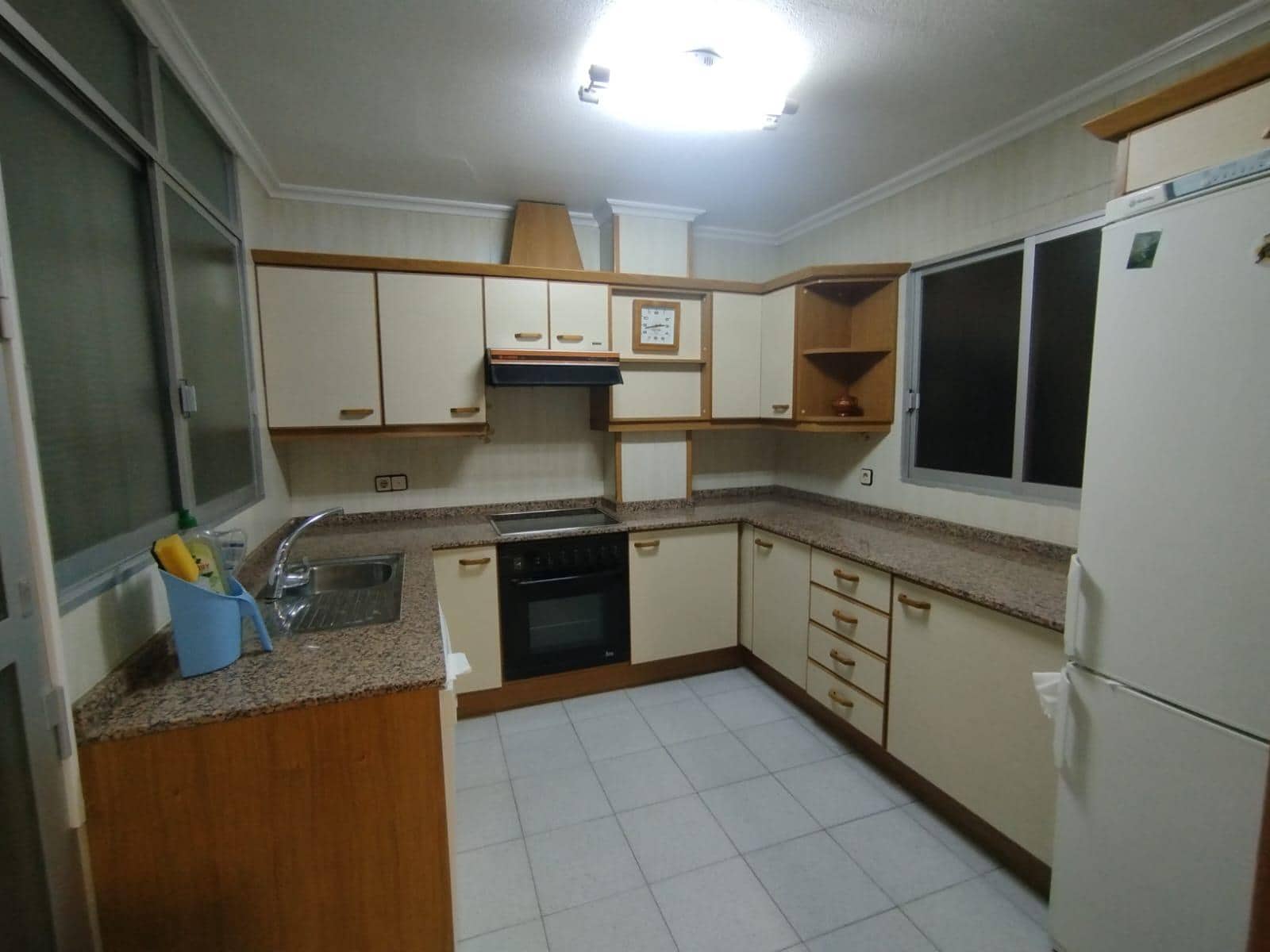 4 bedroom Flat for sale in Elche / Elx - € 115,000 (Ref: 9482118)