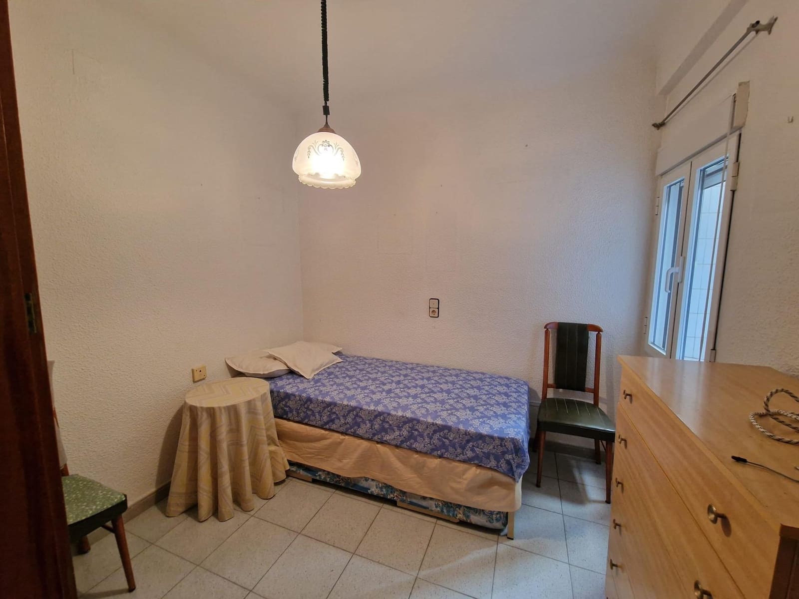 Piso de 4 habitaciones en Elche / Elx en venta - 105.000 € (Ref: 9482118)