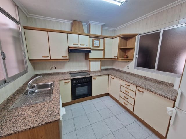 4 makuuhuone Asunto myytävänä paikassa Elche / Elx - 115 000 € (Ref: 9482118)