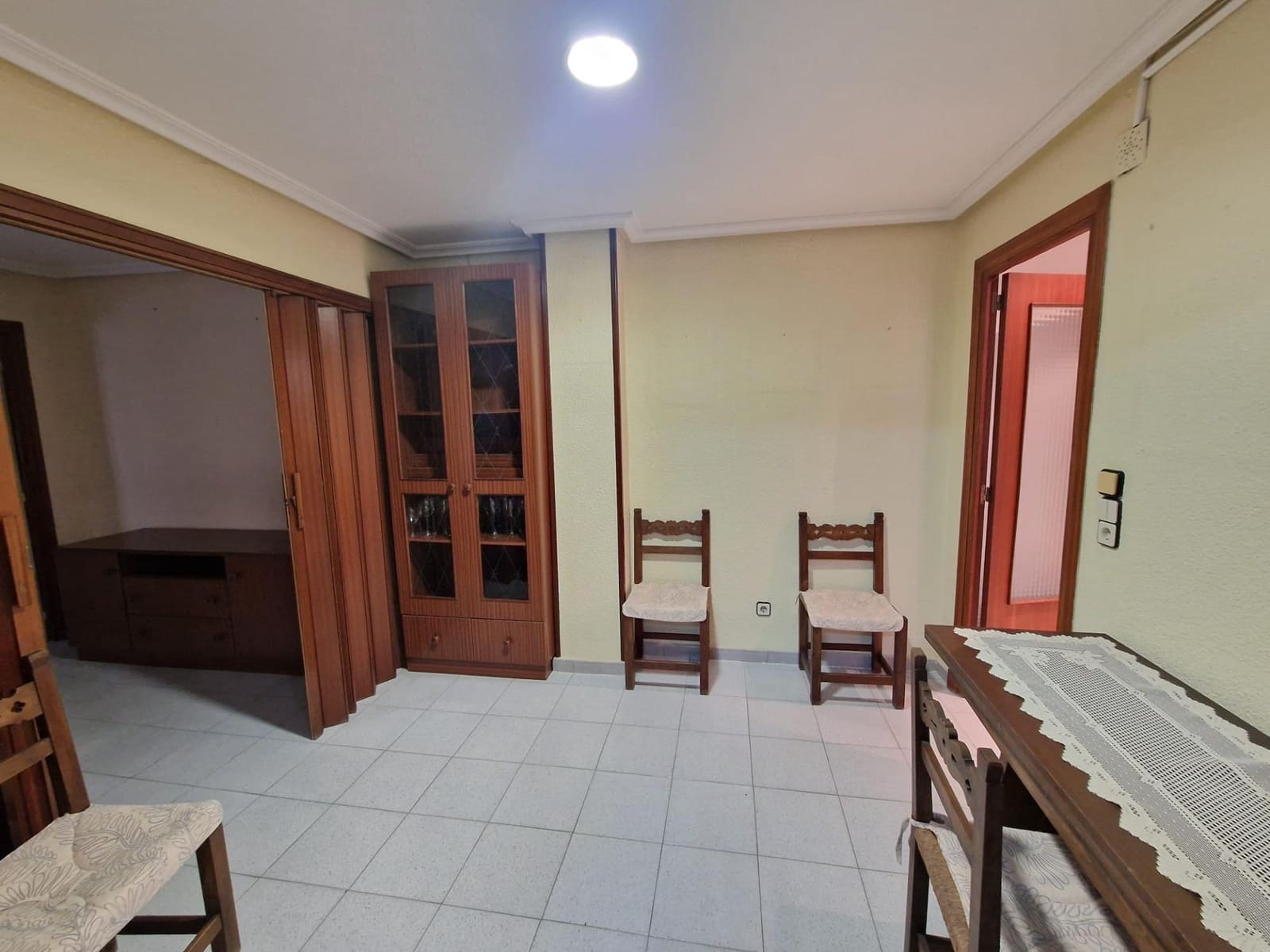 Piso de 4 habitaciones en Elche / Elx en venta - 105.000 € (Ref: 9482118)