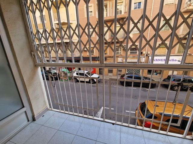 4 makuuhuone Asunto myytävänä paikassa Elche / Elx - 115 000 € (Ref: 9482118)