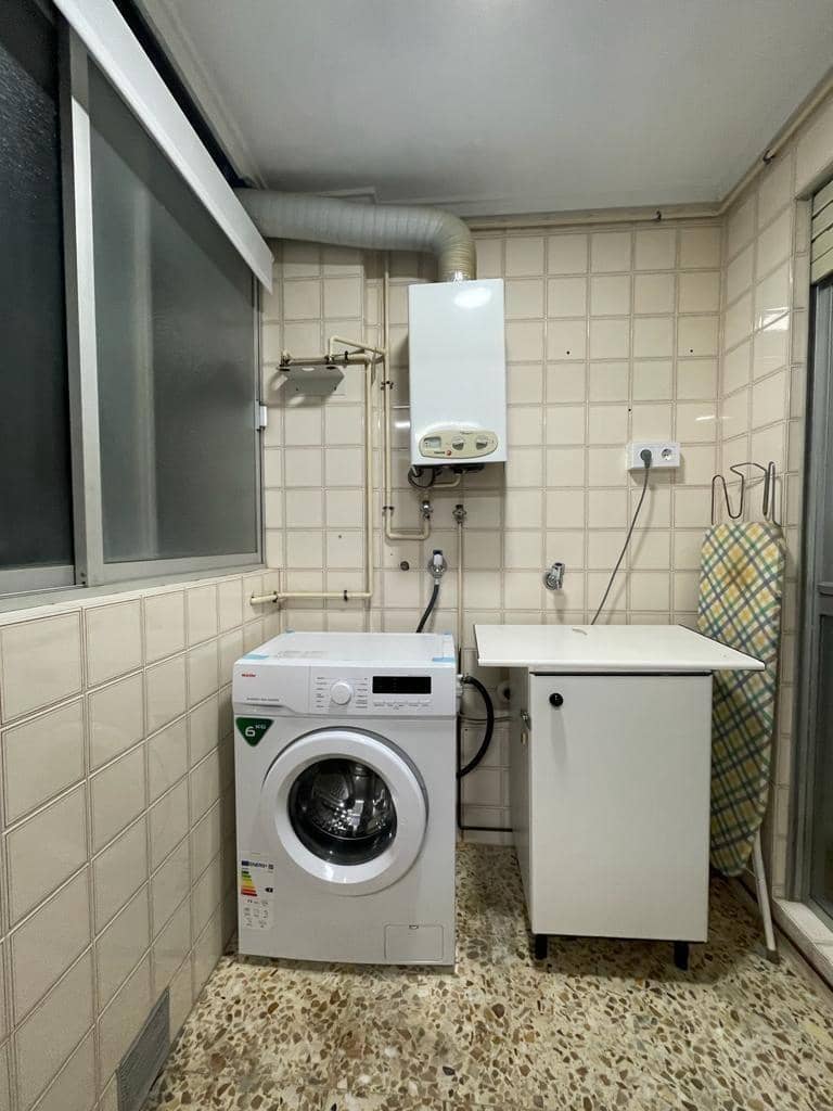 3 soveværelse Lejlighed til leje i Elche / Elx - € 800 (Ref: 9495456)