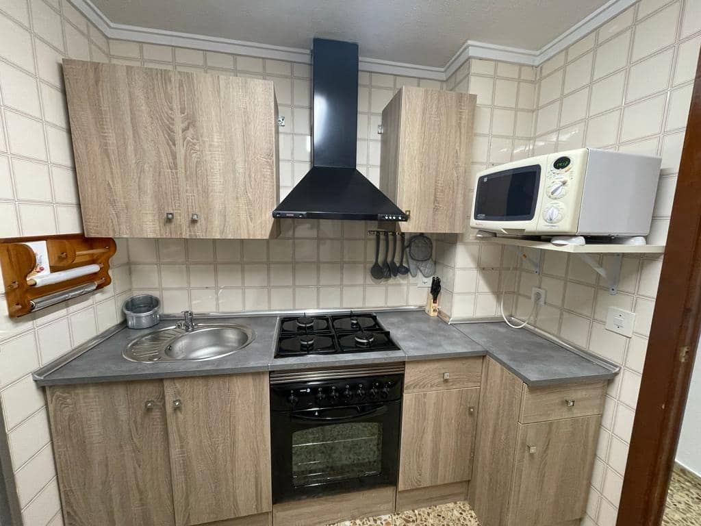 3 soveværelse Lejlighed til leje i Elche / Elx - € 800 (Ref: 9495456)