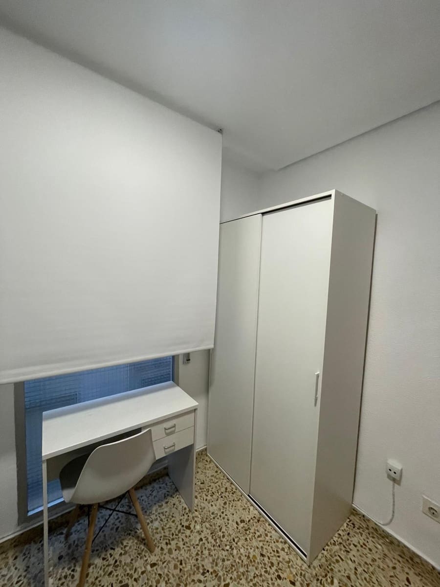 3 soveværelse Lejlighed til leje i Elche / Elx - € 800 (Ref: 9495456)