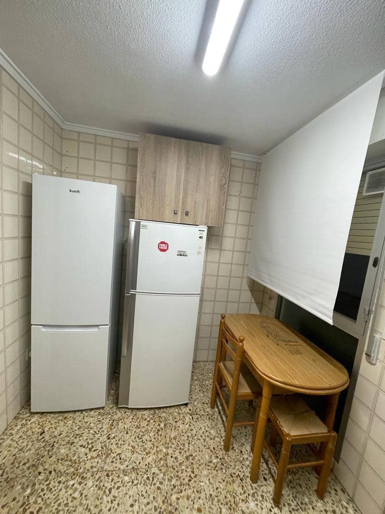 3 soveværelse Lejlighed til leje i Elche / Elx - € 800 (Ref: 9495456)