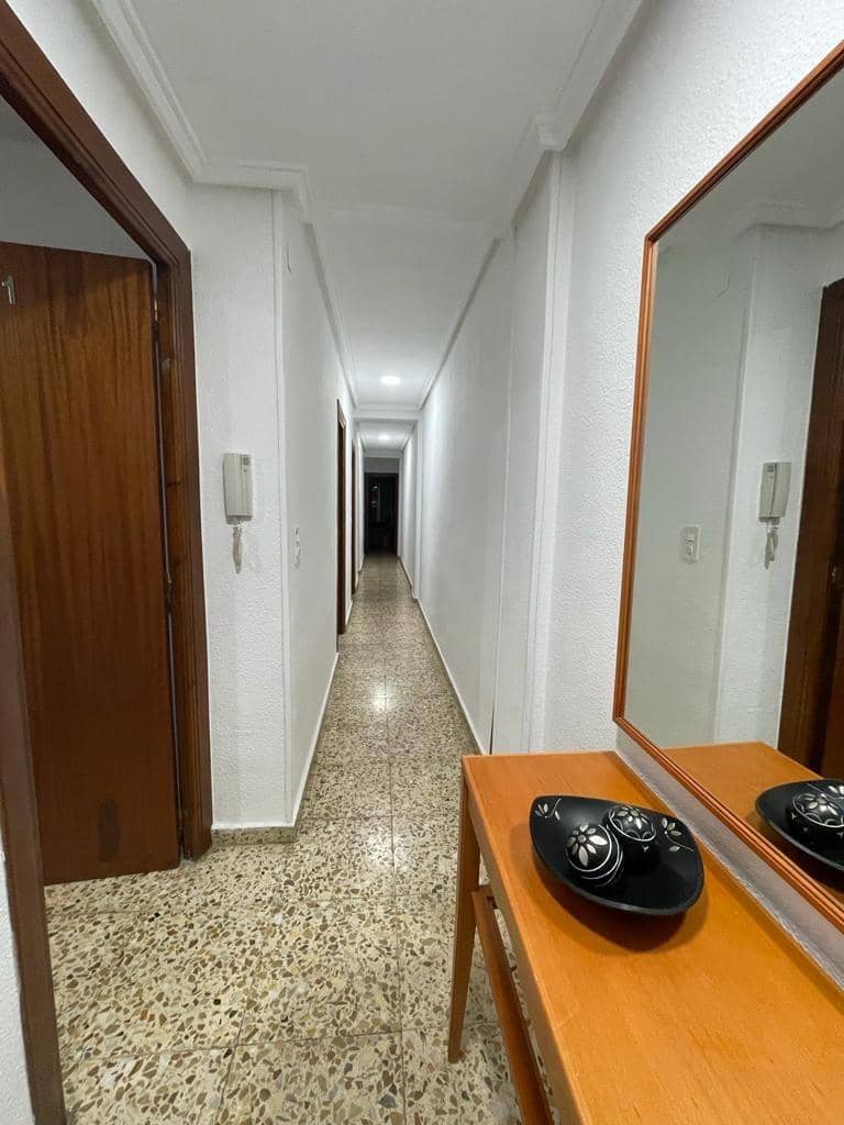 3 soveværelse Lejlighed til leje i Elche / Elx - € 800 (Ref: 9495456)