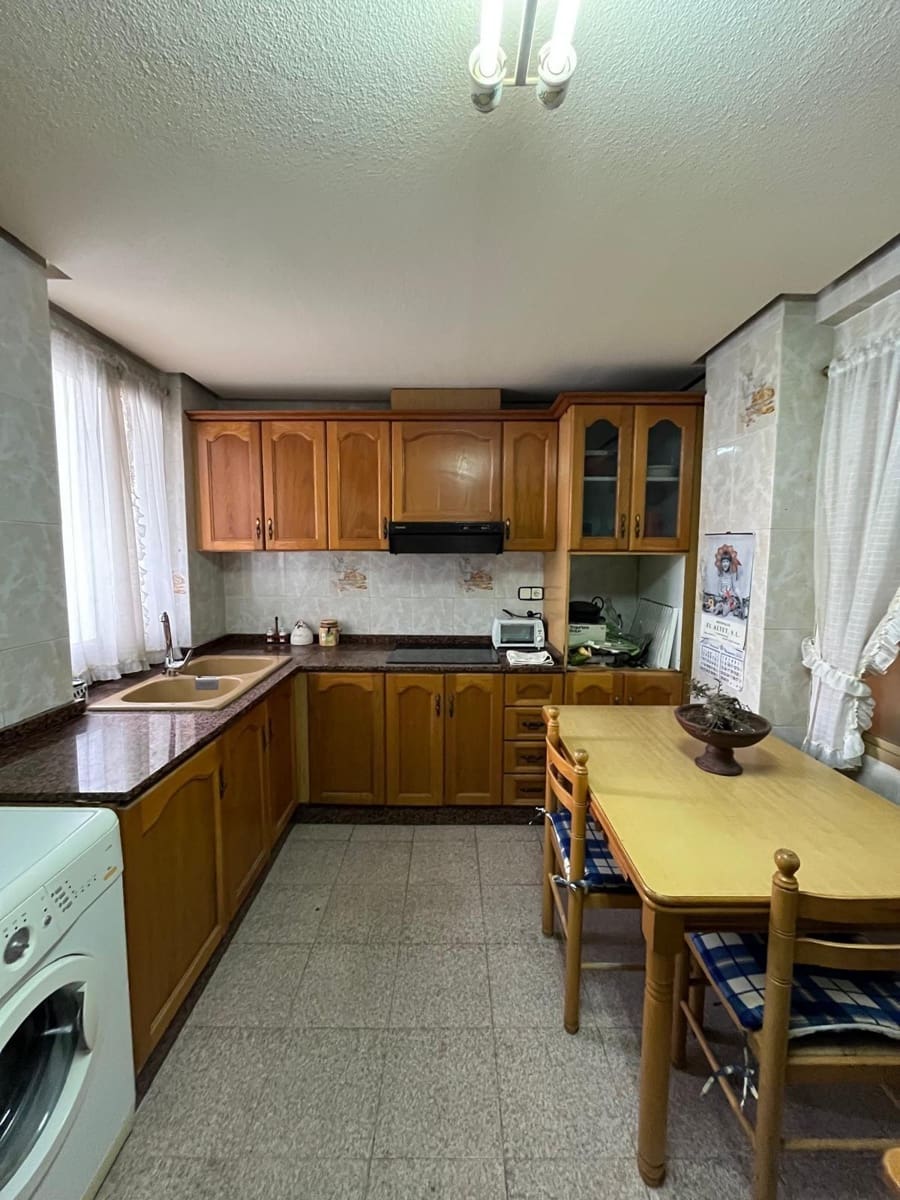 3 makuuhuone Asunto myytävänä paikassa Elche / Elx - 139 900 € (Ref: 9548398)