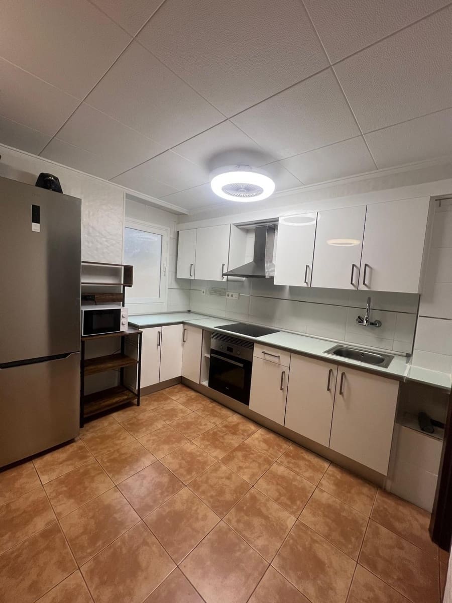 3 quarto Apartamento para venda em Elche / Elx - 147 000 € (Ref: 9565389)