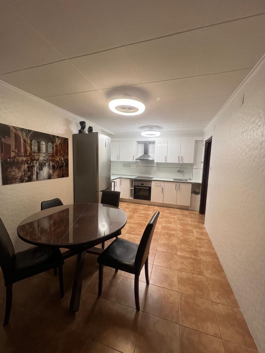 3 quarto Apartamento para venda em Elche / Elx - 147 000 € (Ref: 9565389)