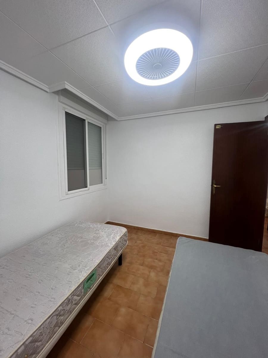 3 quarto Apartamento para venda em Elche / Elx - 147 000 € (Ref: 9565389)