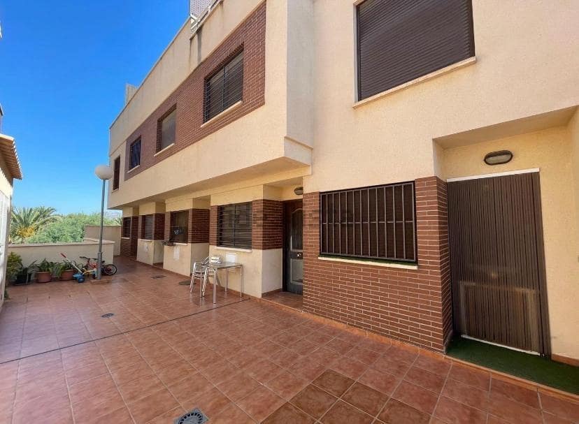 2 soveværelse Rækkehus til salg i San Isidro med swimmingpool garage - € 136.000 (Ref: 9565390)