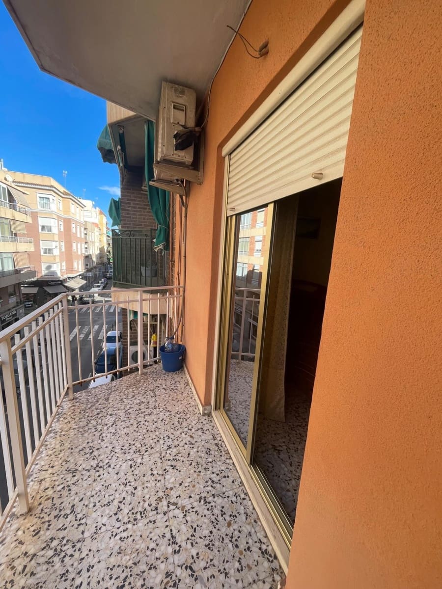 3 sypialnia Mieszkanie na sprzedaż w Elche / Elx - 99 000 € (Ref: 9586678)