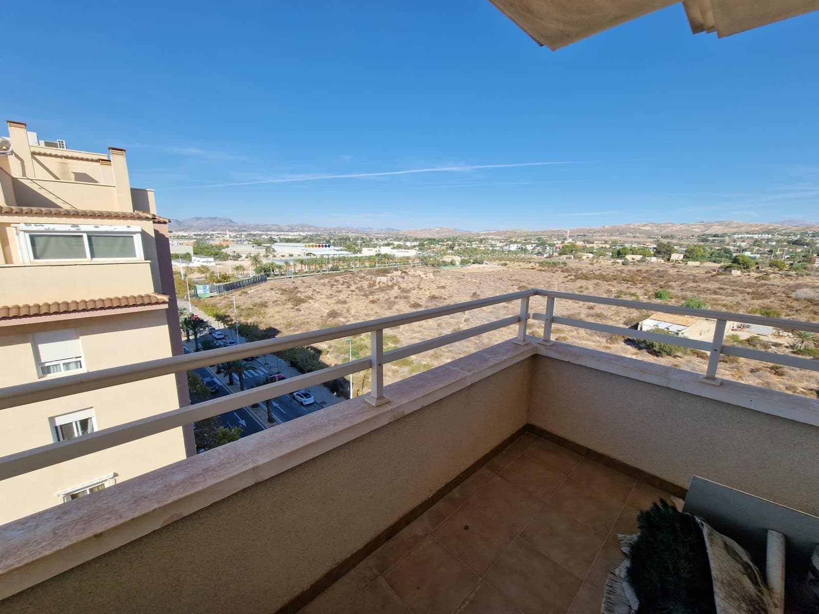 3 sovrum Takvåning att hyra i Elche / Elx med pool - 1 300 € (Ref: 9596349)