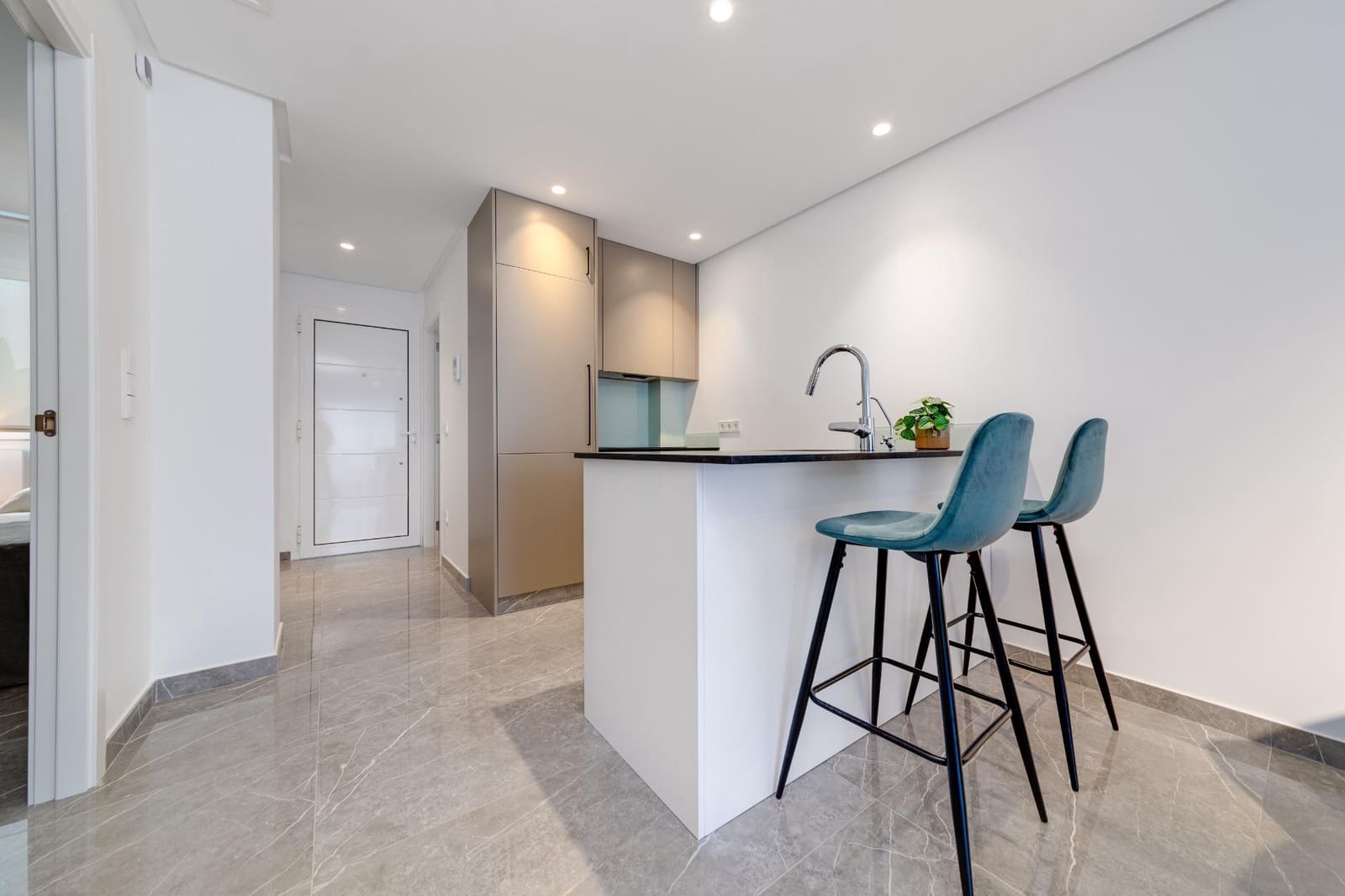 2 Zimmer Penthouse zu verkaufen in Gandia mit Pool Garage - 271.000 € (Ref: 9602665)