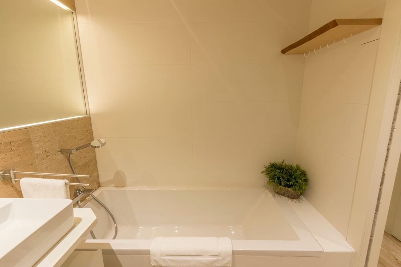 3 bedroom Flat for rent in Albacete city - € 1,700 (Ref: 6459645)