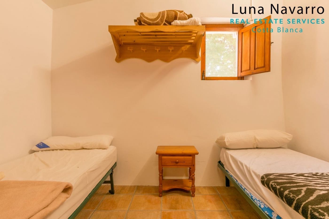 2 sovrum Finca/Hus på landet till salu i Confrides med garage - 373 000 € (Ref: 7164495)