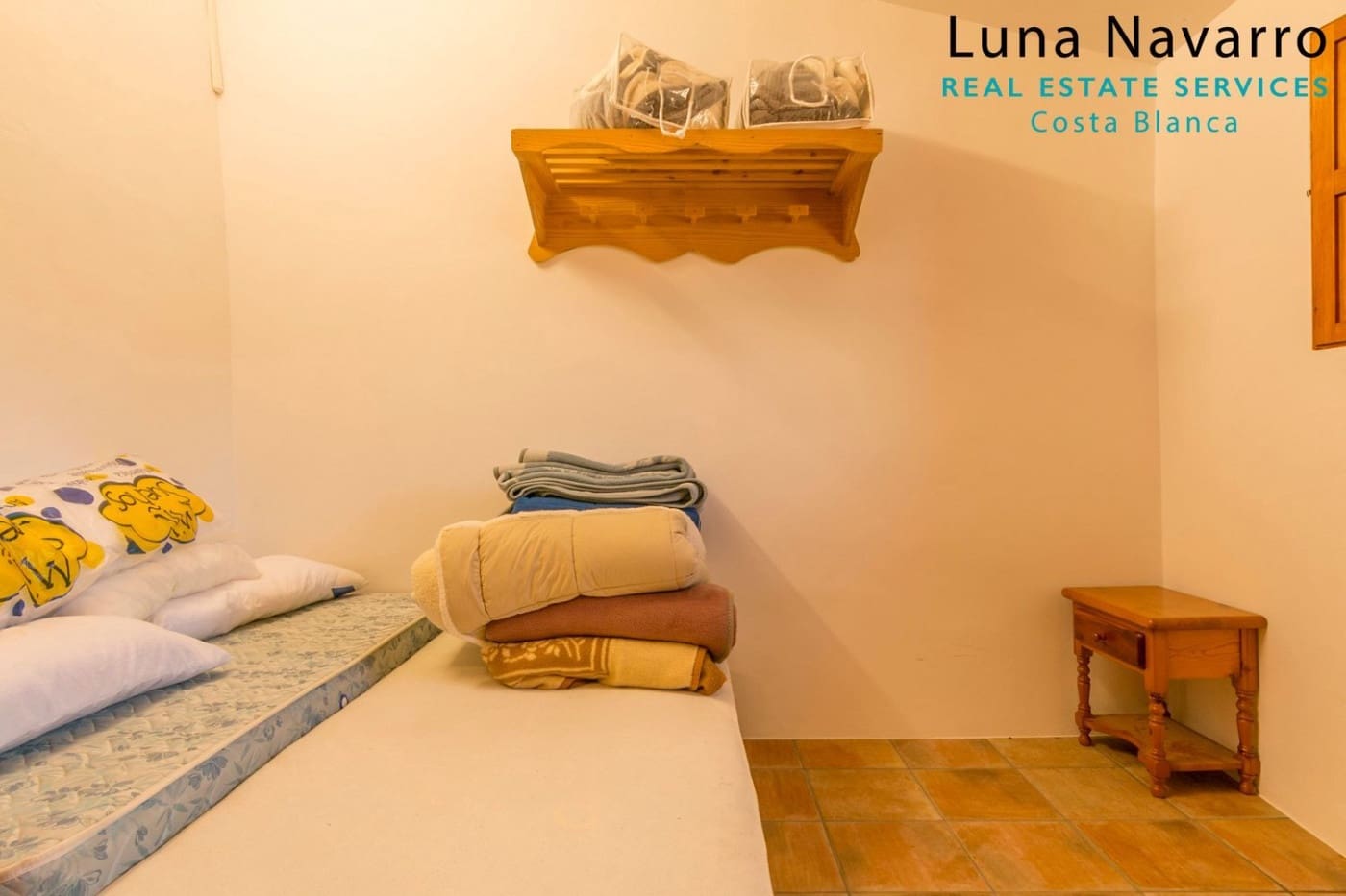 2 sovrum Finca/Hus på landet till salu i Confrides med garage - 373 000 € (Ref: 7164495)