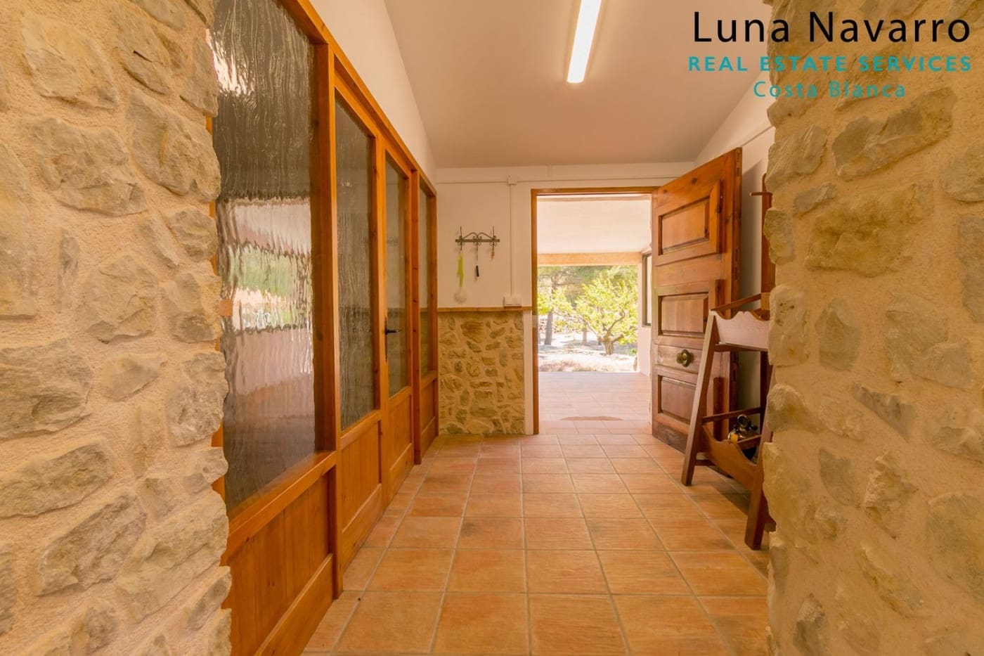 2 sovrum Finca/Hus på landet till salu i Confrides med garage - 373 000 € (Ref: 7164495)