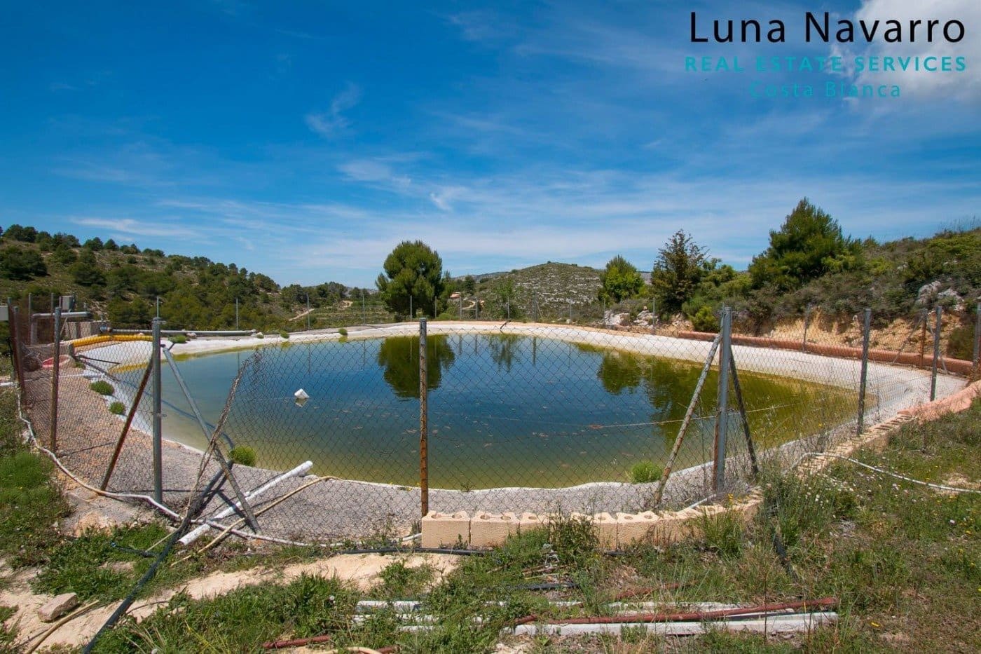 2 sovrum Finca/Hus på landet till salu i Confrides med garage - 373 000 € (Ref: 7164495)