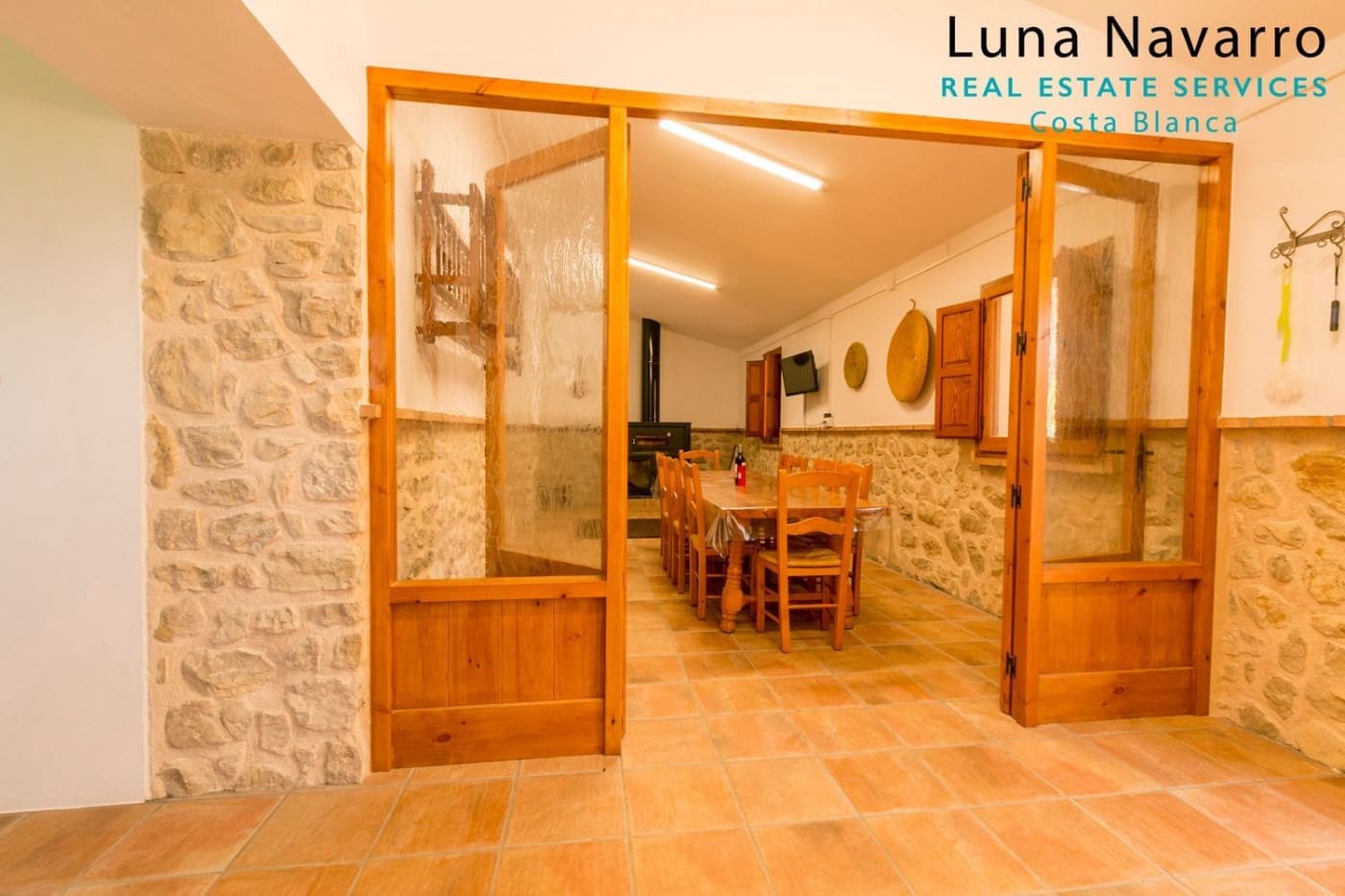 2 sovrum Finca/Hus på landet till salu i Confrides med garage - 373 000 € (Ref: 7164495)