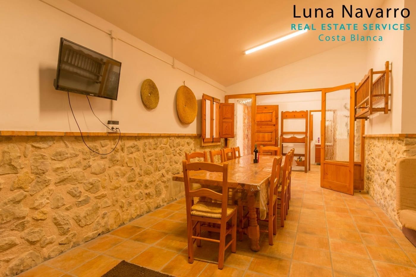 2 sovrum Finca/Hus på landet till salu i Confrides med garage - 373 000 € (Ref: 7164495)